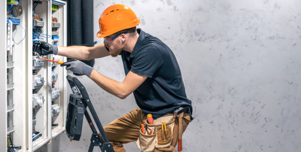 Best Affordable Emergency Electrician  in Hornsby Bend, TX